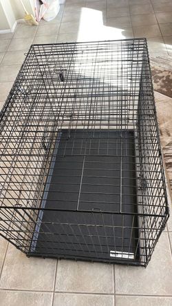DOGS Large crate. New condition 2 door