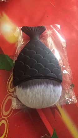 Makeup brush