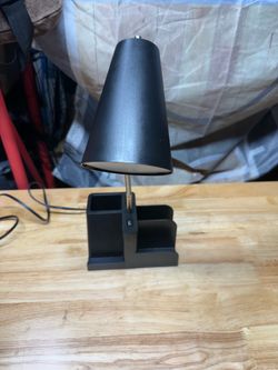 Desk lamp