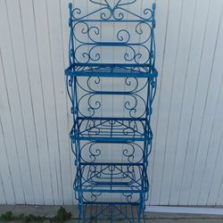 Metal rack / shelf