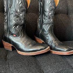 BLACK MEN’S BOOTS