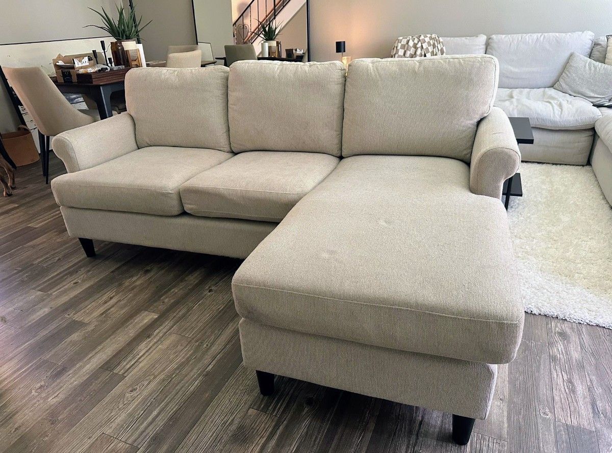 Emery Chiffon L-Shape Sectional Sofa/Couch from Living Spaces| Reversible Sectional Sofa| Great Cond
