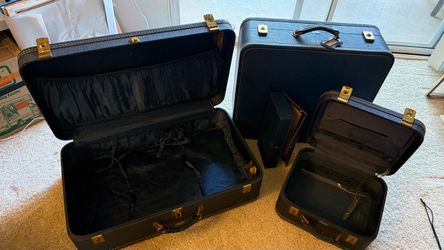 Vintage Suit Case Set - Blue