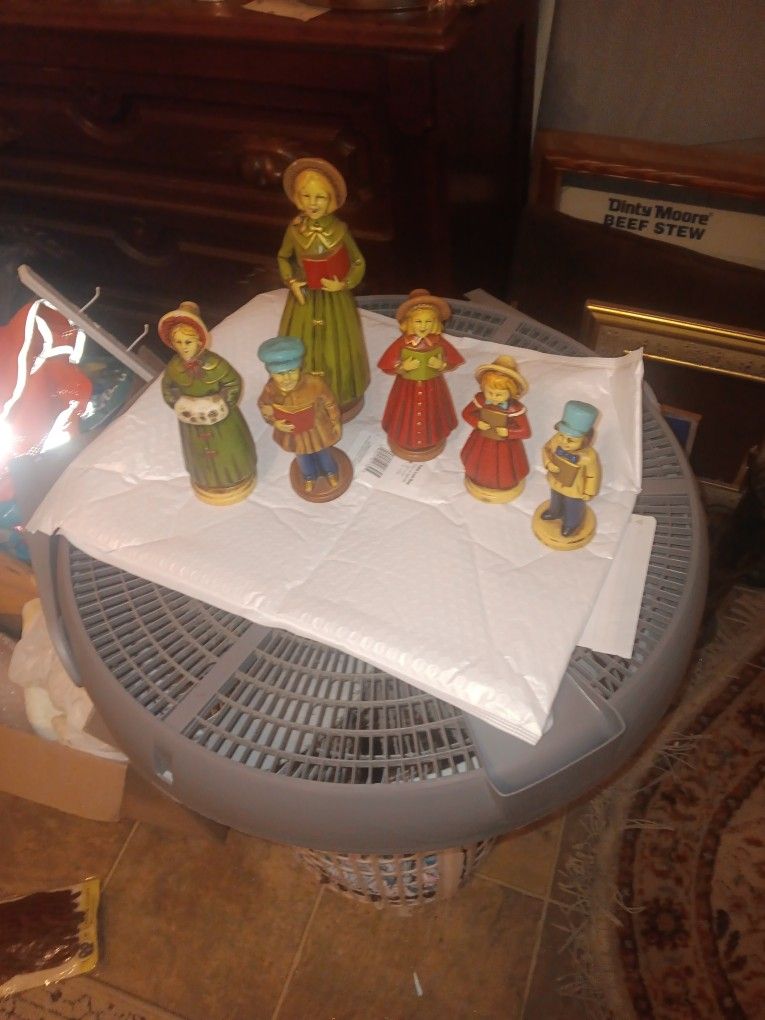 Six Old X Mas s Carolers.