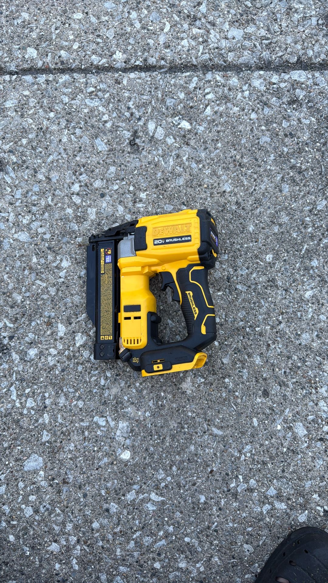 ATOMIC 20V MAX Lithium Ion Cordless 23 Gauge Pin Nailer Tool Only