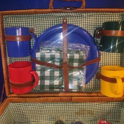 Picnic Box..Pick Up In Selden NY.