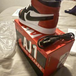Air Jordan 1 Sneaker Speaker