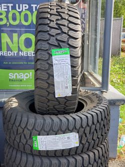 AMP TERRAIN A/T 305/70/18 ON SALE!!!!!