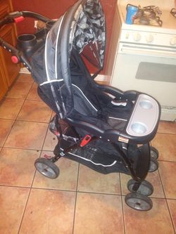 Baby trend stroller and carseat