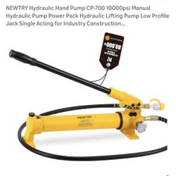 New in box hydraluc  hand pump
