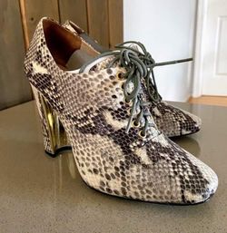 Pour La Victoire, Snake Print Women Shoes , Size 8