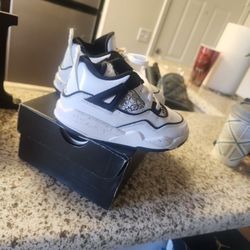 Jordan 4 Retro SE 9C