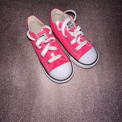 Little Girls Pink Converse ( Like new)