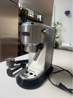 De'Longhi Dedica Duo Compact Espresso Machine