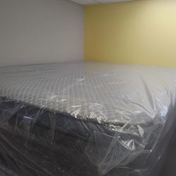 14" PILLOWTOP QUEEN MATTRESS Regular price $1,600.00 USD  Sale price $400.00 USD Sale