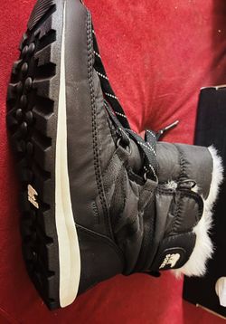 Sorel Whitney Short Lace 8.5 Women’s  Winter 🥶 boots