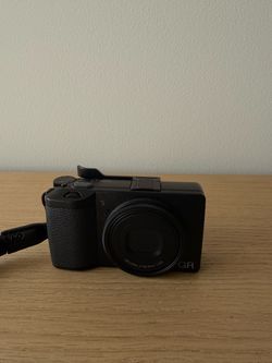 Ricoh GR iii HDF