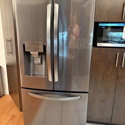 Refrigerator LG
