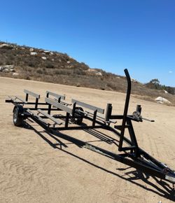 Pontoon boat trailer