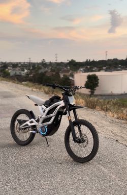 79 bike falcon pro FIRM PRICE NO TRADES ONLY FOR E MOTOS