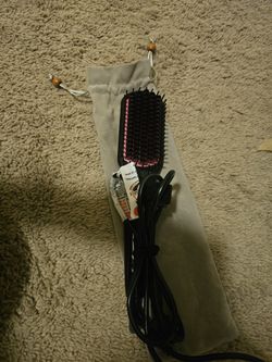 Flat Iron Brush Brand New $15