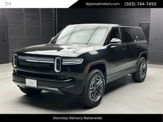 2025 Rivian R1S