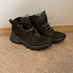 Women’s Salomon Hiking Boots