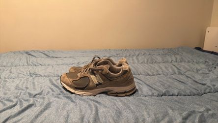New balance 2002r size 8