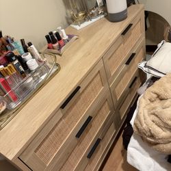 Dresser Six Drawers