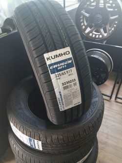 New set of tires 225 65 17 KUMHO