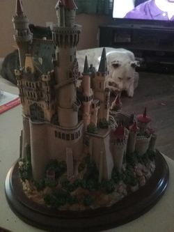 LENOX CASTLE 1996 Castles of the world collection - Falkenstein" Castl