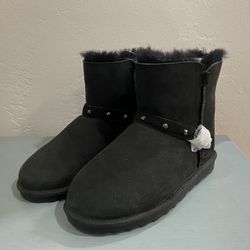 NWT Black Boots 
