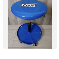 Nas energy drink automotive chair