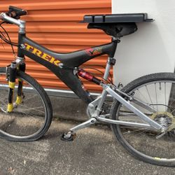 Trek carbon fiber frame bicycle - read post 
