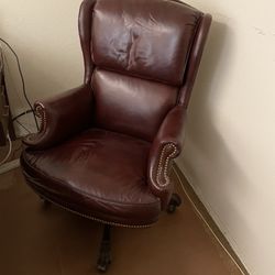 Executive chair - North Hickory Leather Swivel – Wingback – Estate Sale
