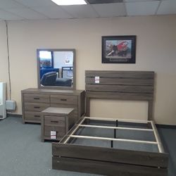 Four Piece Queen Bedroom Set With Queen Bed Frame Dresser Mirror Nightstand On Sale Now