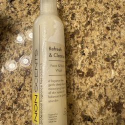 Nonscents refresh And Cleanse Moisturizing Face & Body  Wash- Ph Balanced