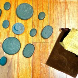 12 pc Hot Lava Stones & Gua Sha Tool for Massage w/ Velvet Storage Bag