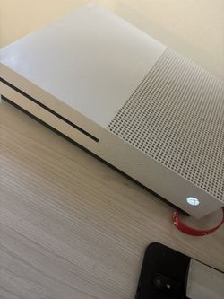 Xbox One S with controller