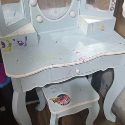 Kid vanity