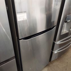 LG 20cu. ft. Top Freezer Refrigerators