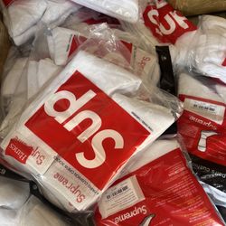 Supreme socks 