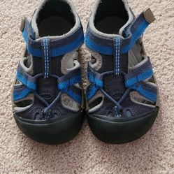 Keen Boys, Girls Toddler sandals, water shoe, light weight. Size 7
