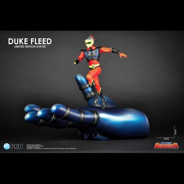 Duke Fleed in Grendizer's Hand Fine Art Statue 26 cm