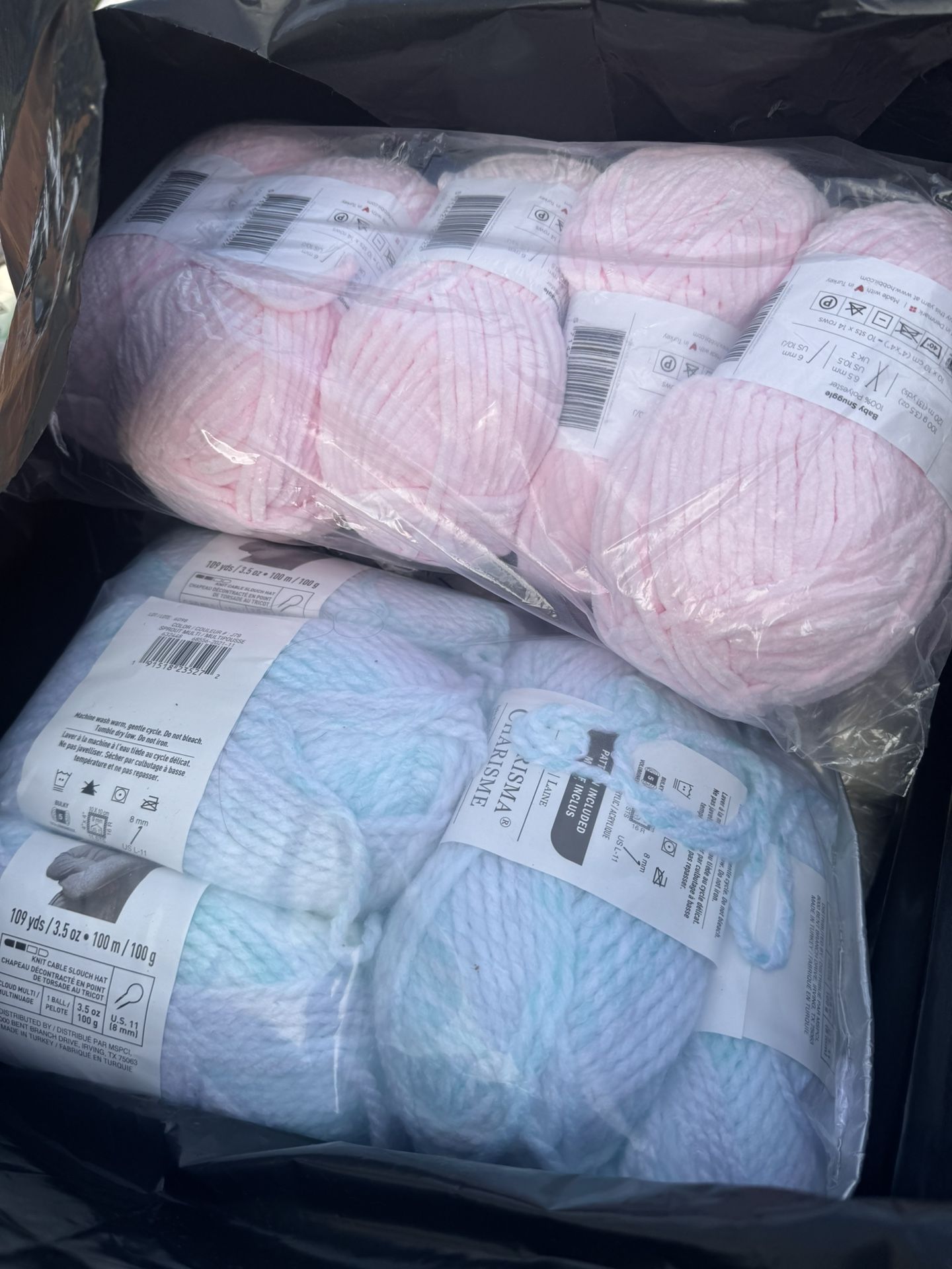 Free Bag Of Yarns( Pending Pick Up)