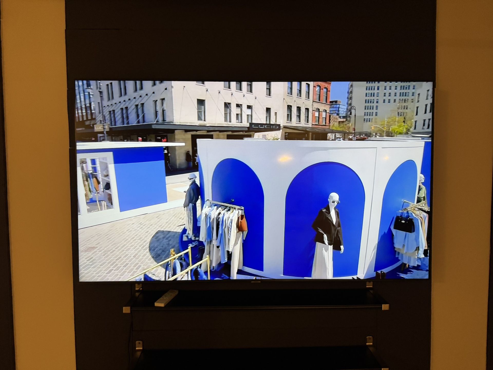Samsung TV 75”