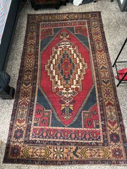 Turkish area rug 7.75’ x 4.25’