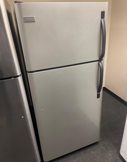 Deal: Frigidaire Top Mount Refrigerator, Stainless – Works great