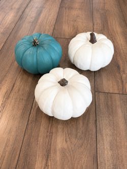 Set of 3 Decorative Faux Pumpkins