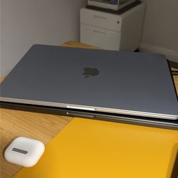 MacBook Air M4 10-Core CPU and 10-Core GPU 15" (Early 2025) 256GB SSD